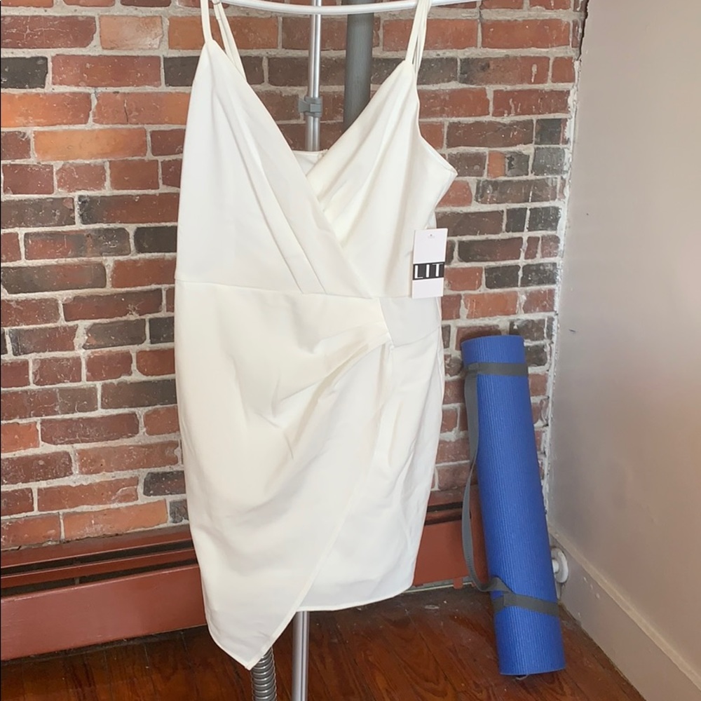 NEVER WORN Ivory Mini Dress